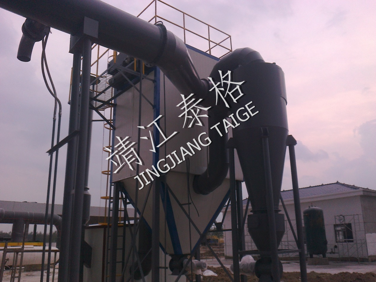 ���L���m��